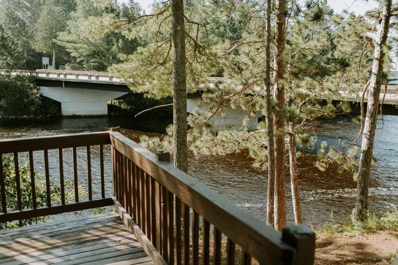 Silver Rapids Lodge & Campground Ely Екстер'єр фото