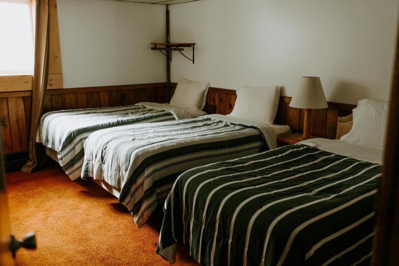 Silver Rapids Lodge & Campground Ely Екстер'єр фото