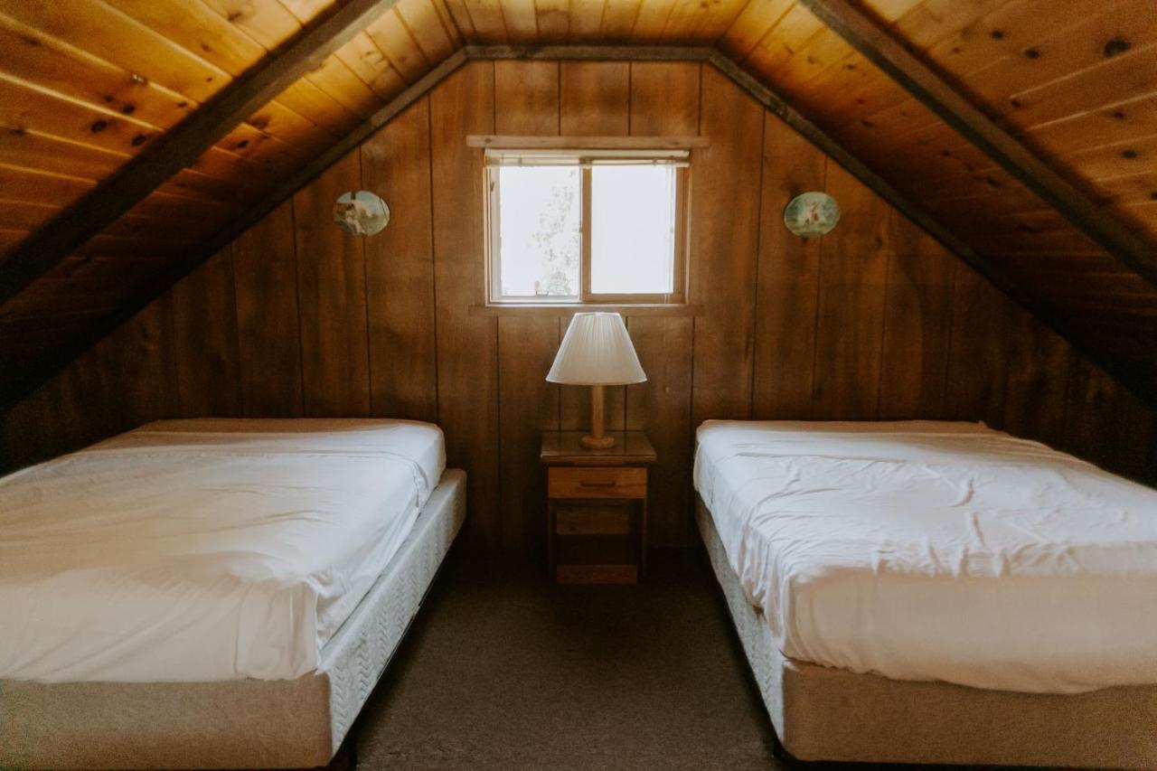 Silver Rapids Lodge & Campground Ely Екстер'єр фото